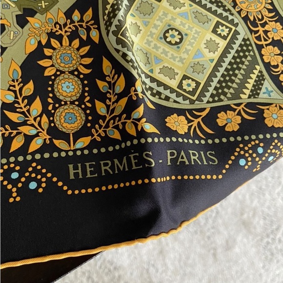 COPY - Hermes Silk Scarf - Picture 4 of 8